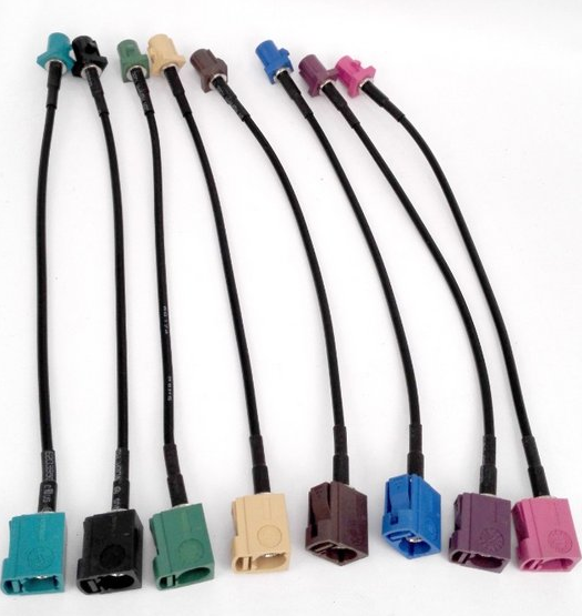 用于电缆 RG174/RG58/LMR195 的直型 Fakra Smb 连接器